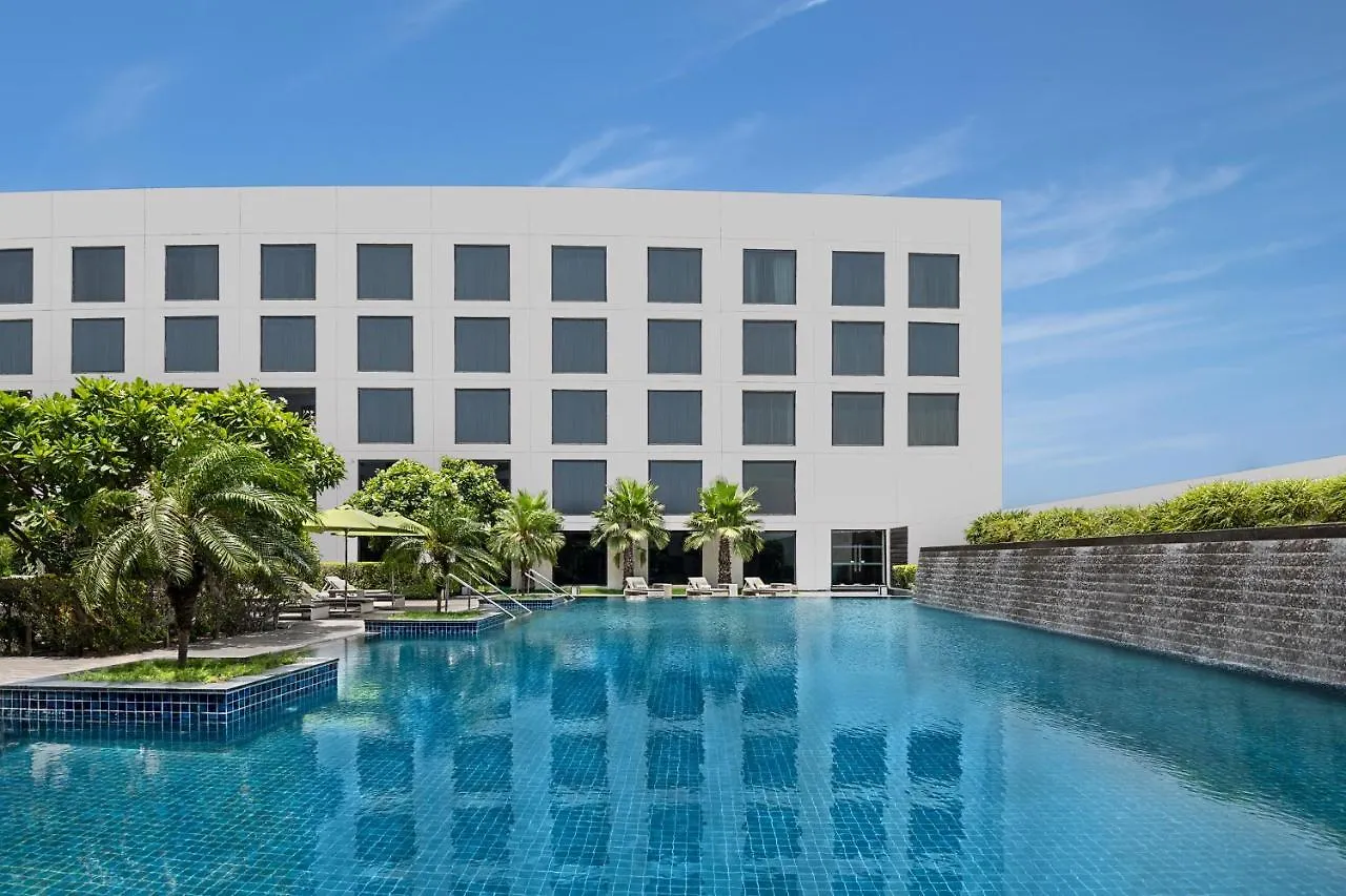 ***** Hotel Pullman New Delhi Aerocity India