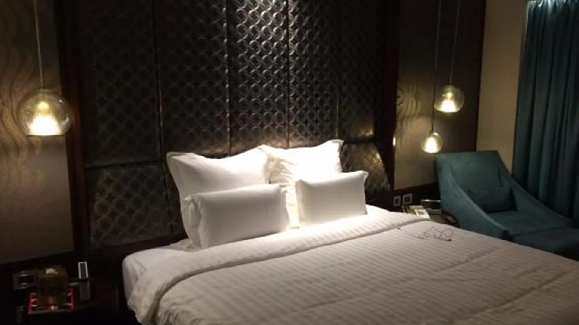 Pullman New Delhi Aerocity 5*,  Indien